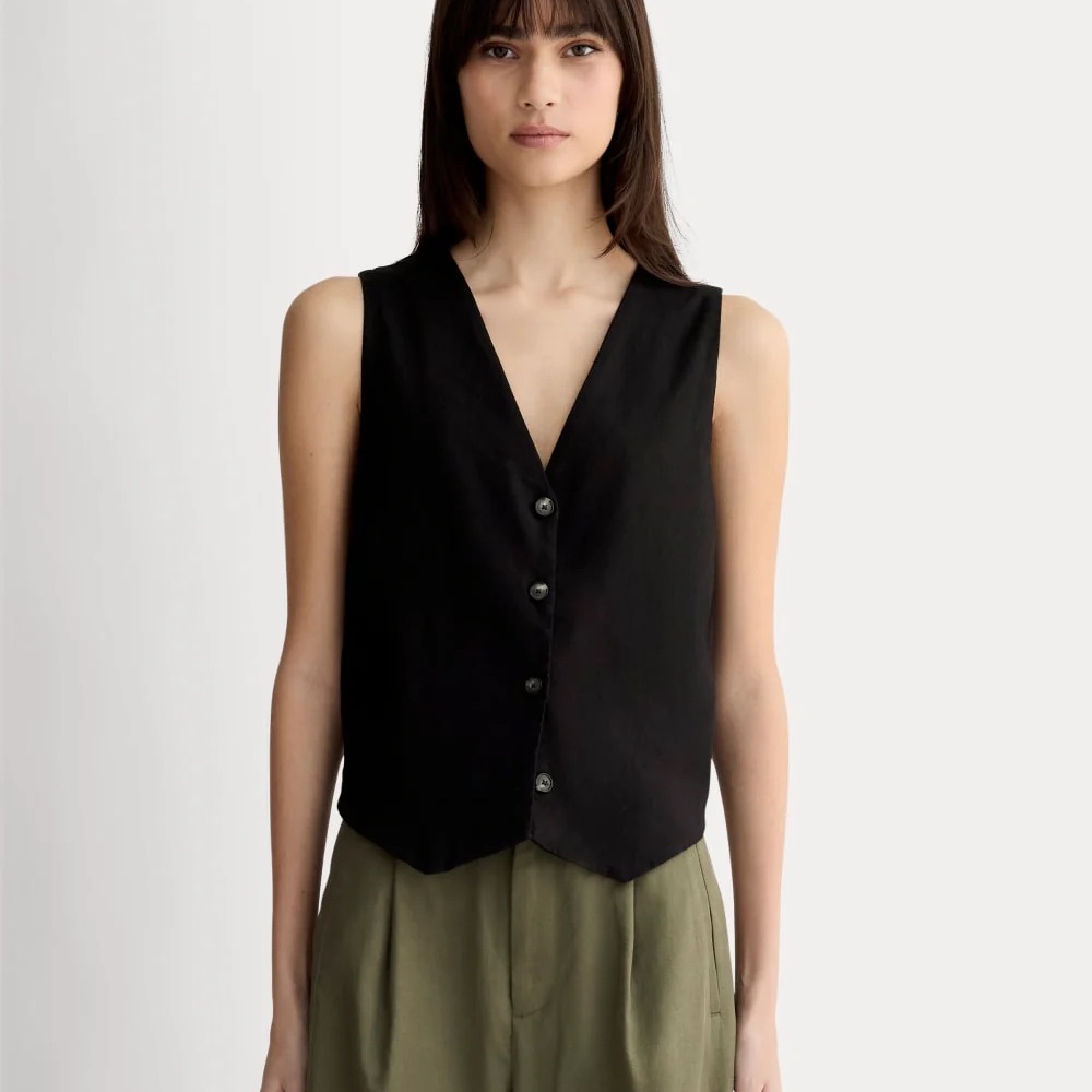 Everlane the Vest in Stretch Linen